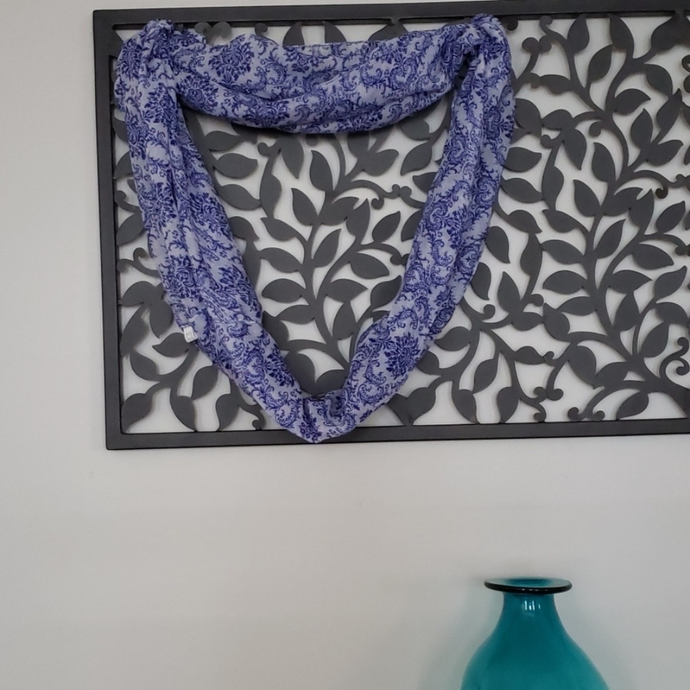 Infinity Loop Scarf - Picture 3 of 4